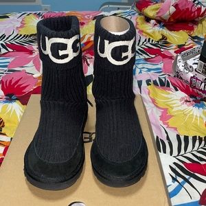 Classic Ugg knit boot.